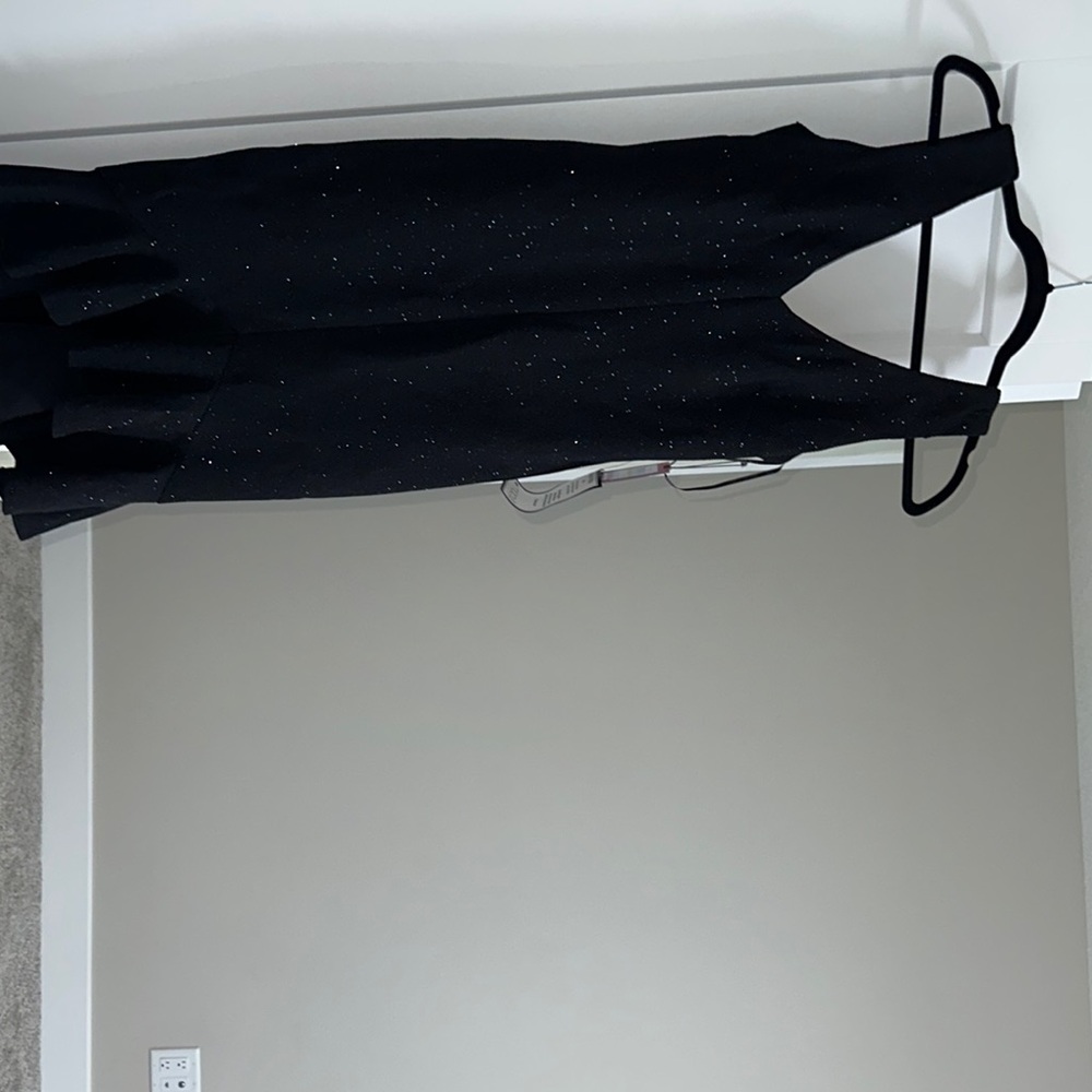Elegant Black Sleeveless Dress